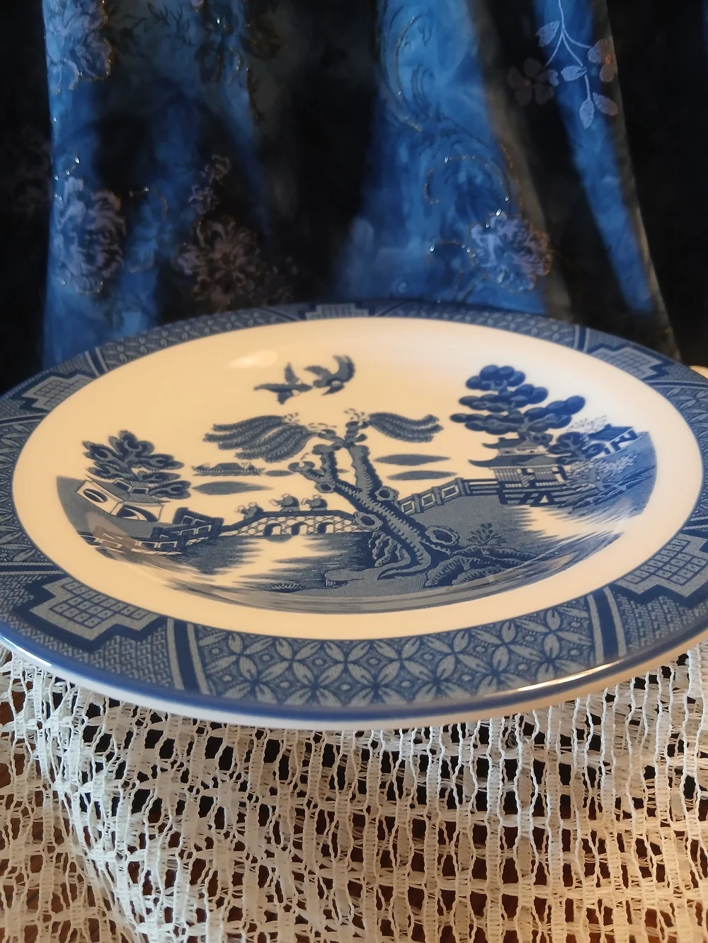 Royal Doulton REAL OLD WILLOW Fine China Salad/Dessert Plate